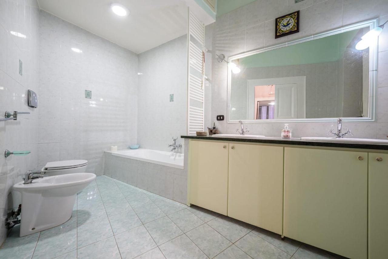 Casa Di Flo Daire Napoli Dış mekan fotoğraf